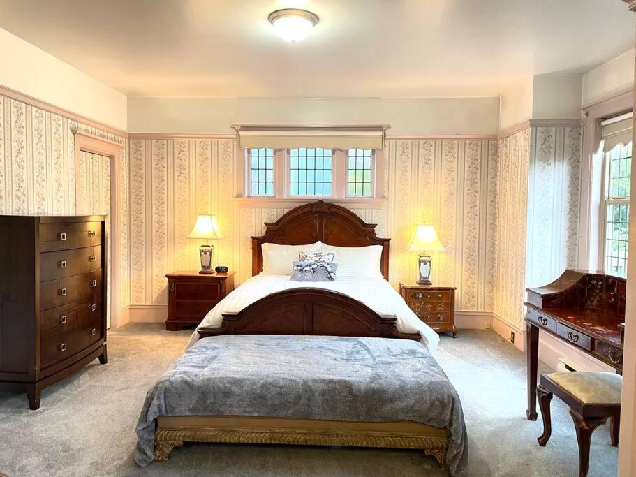Parlor Suite In Heritage Manor, Fairfield, Near Dt Victoria Extérieur photo