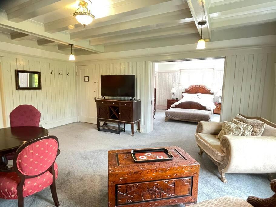 Parlor Suite In Heritage Manor, Fairfield, Near Dt Victoria Extérieur photo
